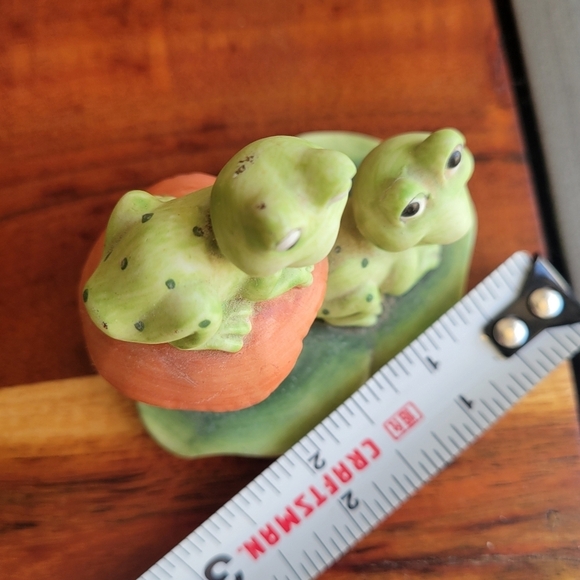 Vintage Lefton Hand Painted Miniature Frogs Figurine Mushroom Original Sticker - Picture 9 of 9